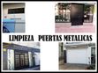 varias puertas metálicas